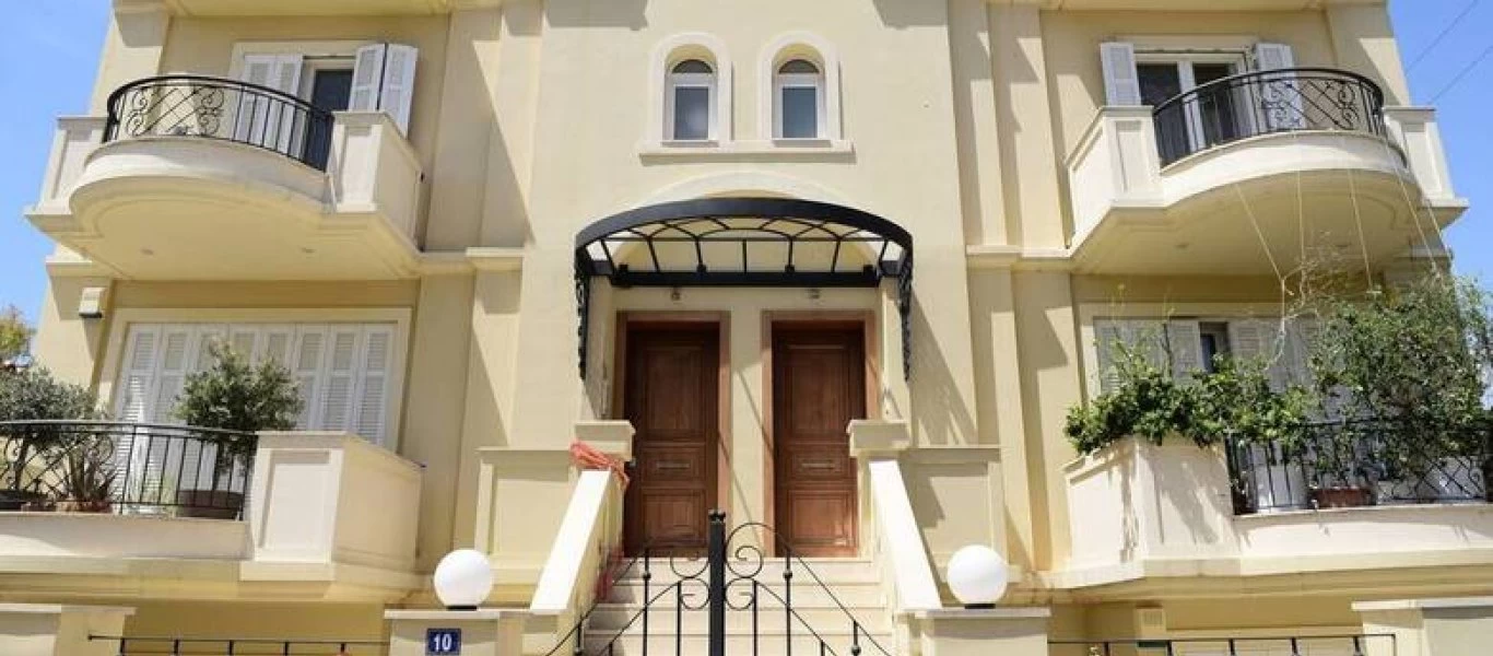 Γλυκά Νερά - Γείτονας του ζευγαριού: «Μετά τη δολοφονία μιλήσαμε με τον 33χρονο και ήταν μια χαρά» (βίντεο)